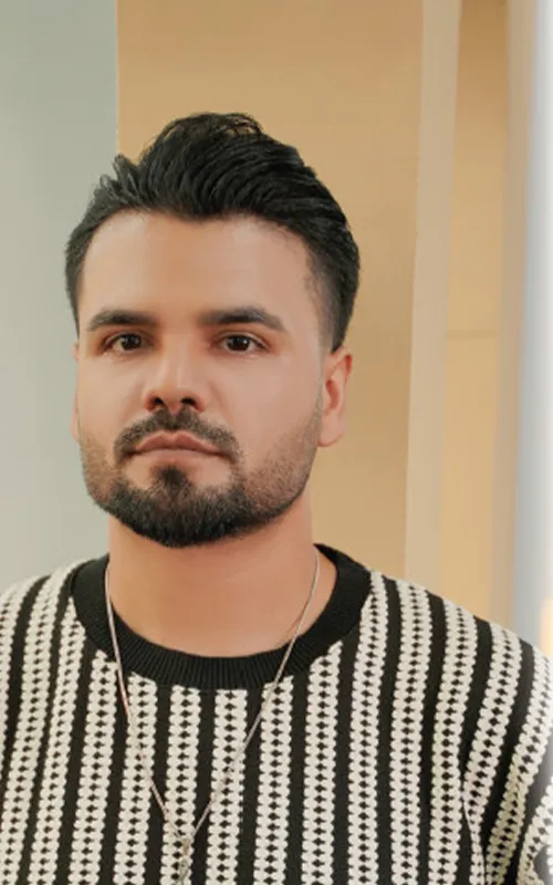 فاروق حیدری | خواننده